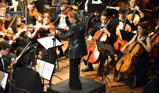 Un momento del concerto con protagonista l'associazione Musica Insieme APS