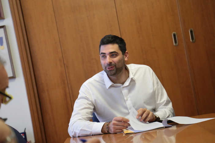 Il sindaco di Grugliasco Emanuele Gaito Il sindaco di Grugliasco Emanuele Gaito