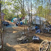 Rom e abusivi allontanati dalla Polizia Municipale di Collegno