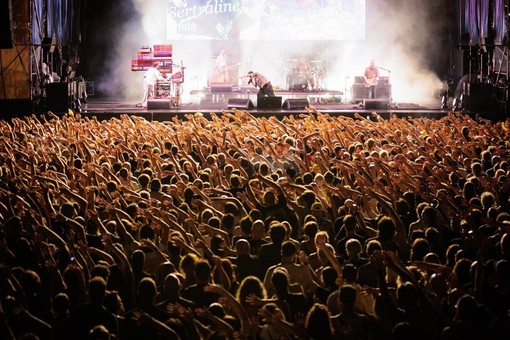Flowers Festival da record, oltre 80mila spettatori trasformano Collegno nella capitale della musica Flowers Festival da record, oltre 80mila spettatori trasformano Collegno nella capitale della musica