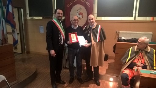 Grugliasco, la 19esima Gru d’oro va all’associazione “Amici del modellismo” ed alla loro passione per i mattoncini Lego (FOTO)