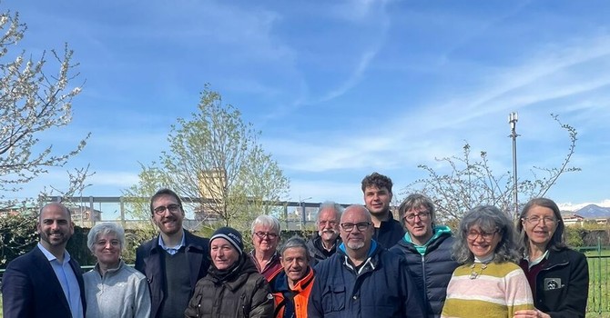 Al liceo Curie di Collegno inaugurato il nuovo orto didattico Al liceo Curie di Collegno inaugurato il nuovo orto didattico