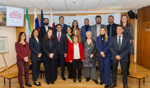 Rivoli e Kranj hanno celebrato i 50 anni di gemellaggio Rivoli e Kranj hanno celebrato i 50 anni di gemellaggio