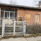 L'ex scuola abbandonata L'ex scuola abbandonata