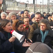 Elly Schlein all'evento di chiusura della campagna elettorale a Porta Palazzo