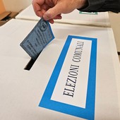 Ballottaggi, nei maggiori centri meno della metà degli elettori è tornata a votare: si attendono gli spogli Ballottaggi, nei maggiori centri meno della metà degli elettori è tornata a votare: si attendono gli spogli