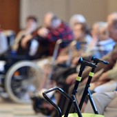 Non autosufficienza, a rischio 1000 famiglie con anziani e disabili: il Consorzio Ovest solidale anticipa 860mila euro