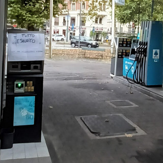 Guerra al caro pieno: Eni lancia il price cap sui carburanti da lunedì 28 settembre
