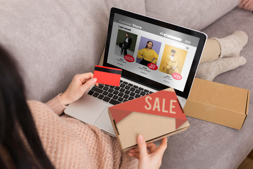 La cultura del risparmio cambia: tra acquisti online, promozioni e strumenti digitali La cultura del risparmio cambia: tra acquisti online, promozioni e strumenti digitali