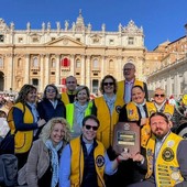 Solidarietà senza confini: i Lions del Nord-Ovest premiano l'impegno di Papa Leone XIV Solidarietà senza confini: i Lions del Nord-Ovest premiano l'impegno di Papa Leone XIV