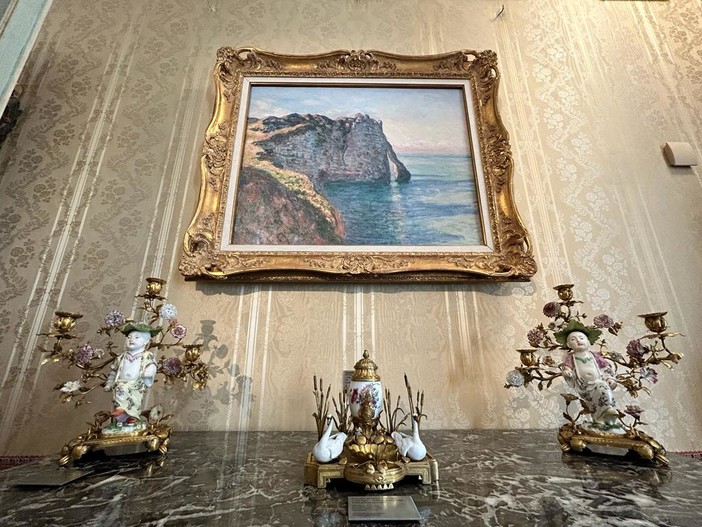 Monet ospite in casa Cerruti: La Falaise et la Porte d’Aval in prestito da Postdam a Rivoli