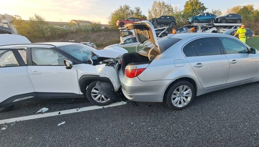 Maxi tamponamento sulla tangenziale nord: otto veicoli coinvolti e traffico in tilt