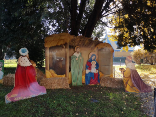 Natale a Grugliasco, al parco Le Serre è arrivato il Presepe della Pace