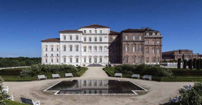 Alla Reggia di Venaria torno lo spettacolo dei ciliegi in fiore: i dettagli