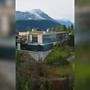 Amato da Hepburn e James Bond, ecco il "resort della pace" tra Usa e Iran
