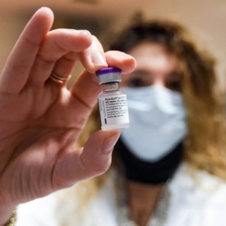 Vaccinate oggi in Piemonte 5564 persone tra operatori sanitari ed Rsa