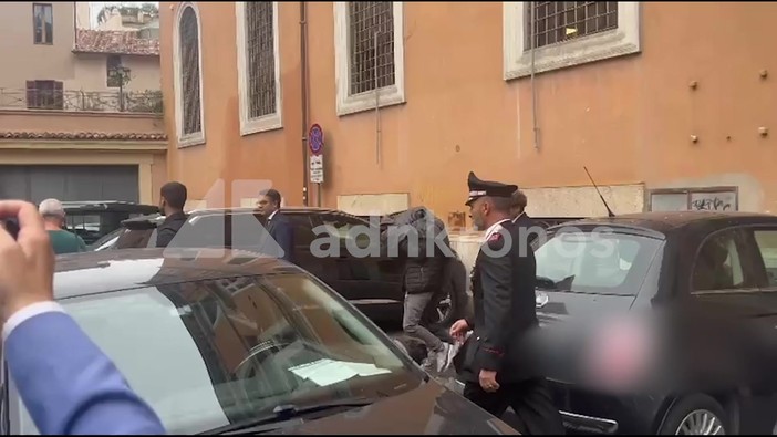 Banda minicar a Roma, terminato l'interrogatorio del secondo minore indagato Banda minicar a Roma, terminato l'interrogatorio del secondo minore indagato