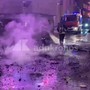 Scontri a Milano, assalti ai negozi e attacchi alla polizia: il caos in centro