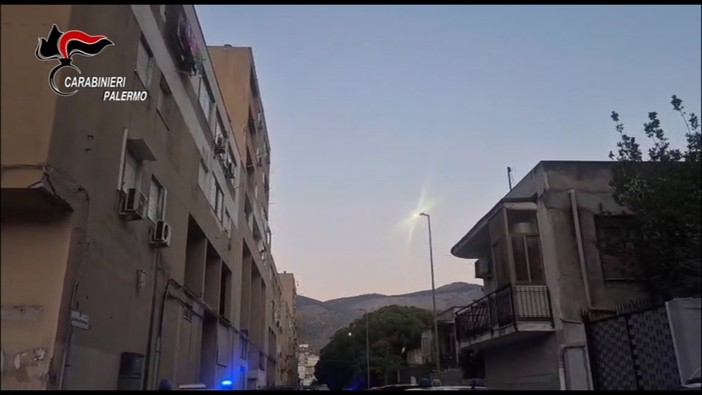 Maxi operazione a Palermo, presa la "banda dei Kalashnikov": 15 fermi
