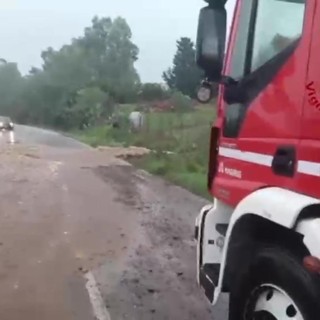 Maltempo in Sardegna, le immagini dei Vigili del Fuoco al lavoro