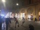 Scontri a Bologna, poliziotto ferito: "Guerriglia urbana gratuita"
