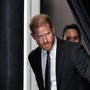 La privacy dei figli fa litigare Harry e Meghan, coppia a rischio? La privacy dei figli fa litigare Harry e Meghan, coppia a rischio?