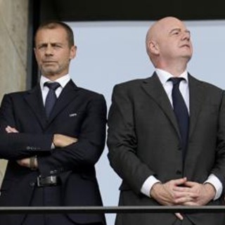 Uefa contro il piano Infantino: "Boicottiamo competizioni Fifa finchè non ci sarà un passo indietro" Uefa contro il piano Infantino: "Boicottiamo competizioni Fifa finchè non ci sarà un passo indietro"