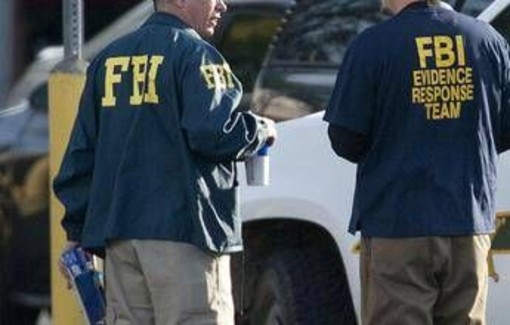 "Preparavano attacchi in California a Capodanno", estremisti arrestati dall'Fbi "Preparavano attacchi in California a Capodanno", estremisti arrestati dall'Fbi