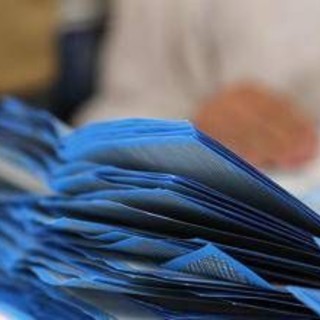 Sondaggio politico, Fratelli d'Italia e Pd calano Sondaggio politico, Fratelli d'Italia e Pd calano