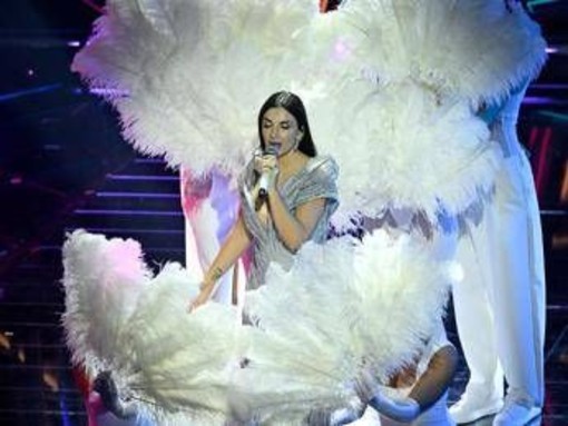 Elettra Lamborghini a caccia di punti per FantaSanremo: "Qua non vinco un tubo" Elettra Lamborghini a caccia di punti per FantaSanremo: "Qua non vinco un tubo"