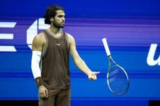 US Open, Alcaraz perde un set e si sfoga: "Il servizio è una m***a" US Open, Alcaraz perde un set e si sfoga: "Il servizio è una m***a"