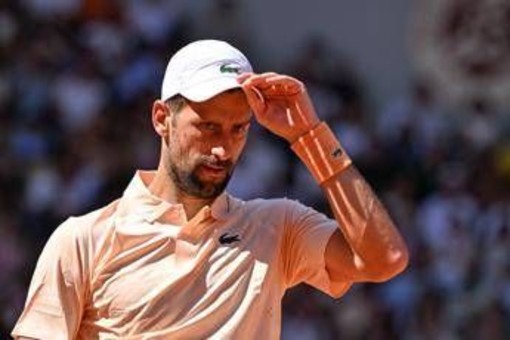 Djokovic, furia contro... un cameraman: cos'è successo con Fonseca