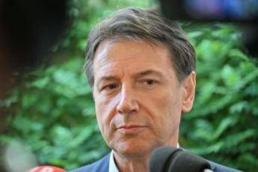 Ucraina, Conte: &quot;Europa disorientata, lasciamo condurre negoziati agli Usa&quot;