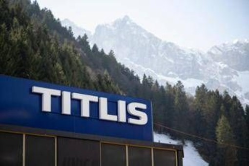 Svizzera, cabinovia precipita per forte vento: almeno un ferito