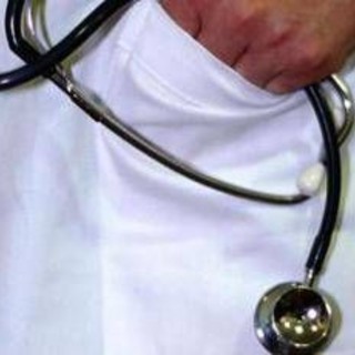 Lavoro e malattia, orari e controlli: come funzionano le visite mediche Lavoro e malattia, orari e controlli: come funzionano le visite mediche