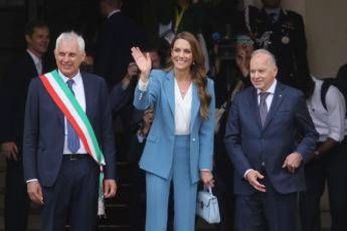 Kate è arrivata a Reggio Emilia, è il suo primo viaggio all'estero dopo la malattia Kate è arrivata a Reggio Emilia, è il suo primo viaggio all'estero dopo la malattia