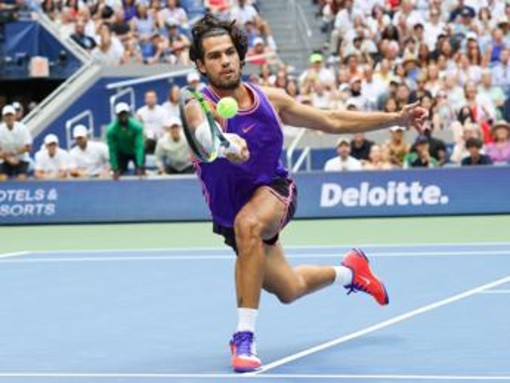 Us Open, il tabellone preoccupa i tifosi di Alcaraz: "Sorteggio lo ha fatto Sinner?" Us Open, il tabellone preoccupa i tifosi di Alcaraz: "Sorteggio lo ha fatto Sinner?"