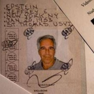 Epstein e il mistero della guardia giurata, i punti oscuri sull'ultima persona ad averlo visto vivo Epstein e il mistero della guardia giurata, i punti oscuri sull'ultima persona ad averlo visto vivo
