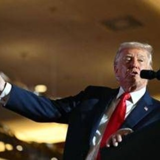 Usa, abbraccio di Trump ai "partiti europei patriottici" spacca estrema destra Ue Usa, abbraccio di Trump ai "partiti europei patriottici" spacca estrema destra Ue