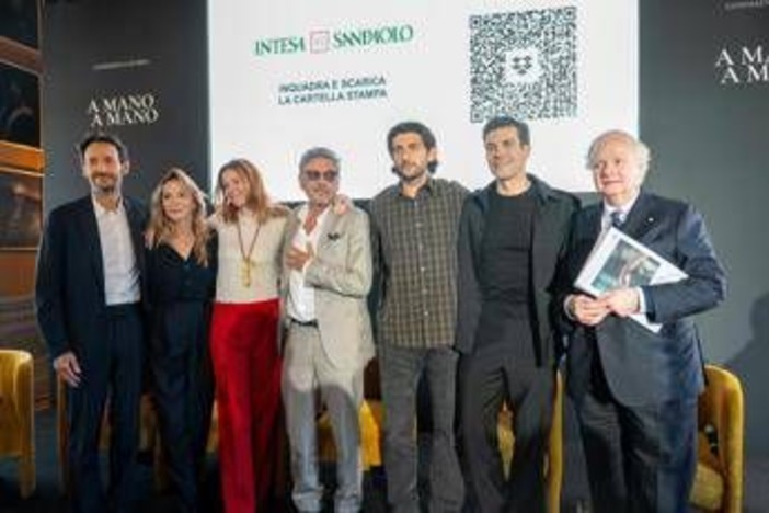 Intesa Sanpaolo, 'A mano a mano' la nuova campagna istituzionale con Sergio e Pietro Castellitto e la voce di Mina
