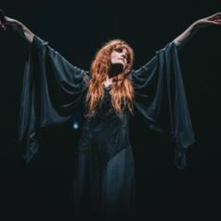 Florence and The Machine, a Milano il sogno (goth) di una notte di mezza estate