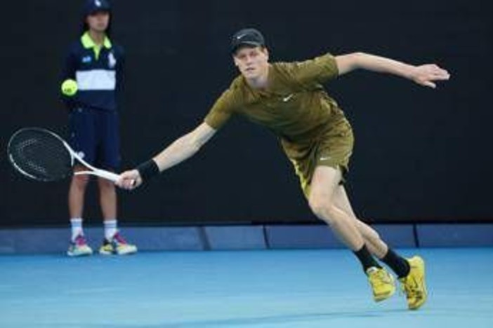 Sinner-Djokovic: orario, precedenti e dove vederla in tv (in chiaro)