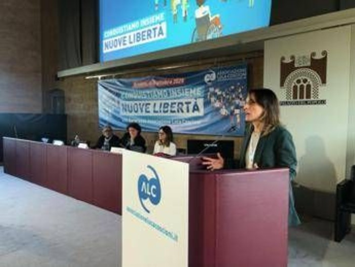 Fine vita, Ass. Coscioni: "Il Parlamento approvi la nostra proposta di legge di iniziativa popolare" Fine vita, Ass. Coscioni: "Il Parlamento approvi la nostra proposta di legge di iniziativa popolare"