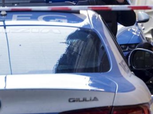 Napoli, rissa e spari in piazza Montesanto: sequestrato kalashnikov, tre fermi tra cui una donna