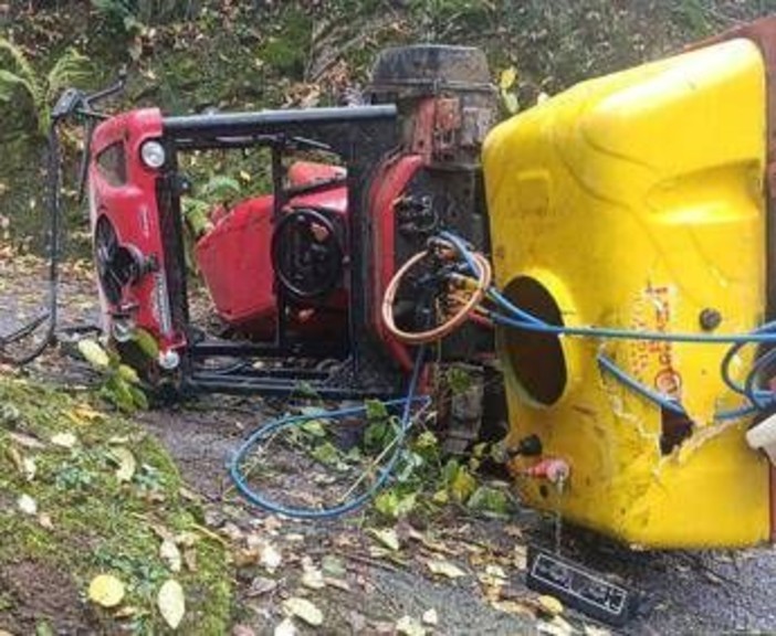 Incidente sul lavoro nel Bresciano, 43enne muore schiacciato dal trattore a Rodengo Saiano Incidente sul lavoro nel Bresciano, 43enne muore schiacciato dal trattore a Rodengo Saiano