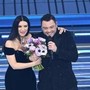 Sanremo, Tiziano Ferro a Laura Pausini: "Il prossimo anno io e te insieme" Sanremo, Tiziano Ferro a Laura Pausini: "Il prossimo anno io e te insieme"