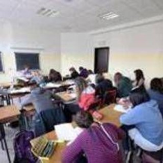 Scuola, Ocse: prestazioni in calo soprattutto in lettura e matematica. Italia sopra media Scuola, Ocse: prestazioni in calo soprattutto in lettura e matematica. Italia sopra media