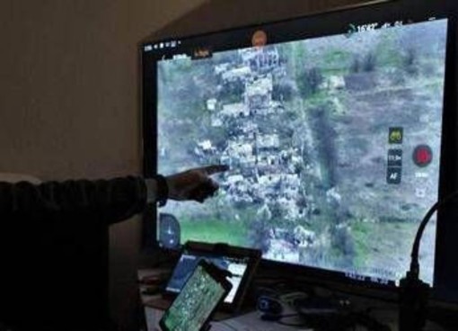 Guerini: "Allarme Cia su attacchi russi con droni in Europa? E' notizia giornalistica, va verificata" Guerini: "Allarme Cia su attacchi russi con droni in Europa? E' notizia giornalistica, va verificata"