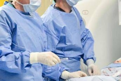 Colon, debutta l'anastomosi magnetica senza punti di sutura: primato mondiale a Bergamo Colon, debutta l'anastomosi magnetica senza punti di sutura: primato mondiale a Bergamo