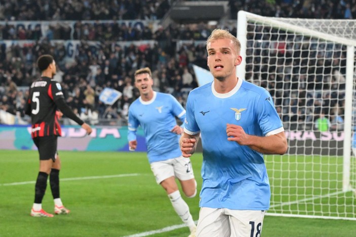 La Lazio batte il Milan 1-0, l’Inter ora a +8 sui cugini La Lazio batte il Milan 1-0, l’Inter ora a +8 sui cugini